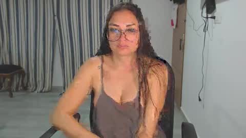 Snapshot of salomesaints chatting on 11-15-25, 01:14 salome online show from 11-15-25, 01:14