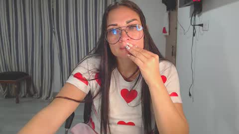 Snapshot of salomesaints chatting on 12-05-25, 01:03 salome online show from 12-05-25, 01:03