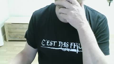 Saltimbanquier  Salt  ou  Banquier  online show from 04-22-26, 09:05