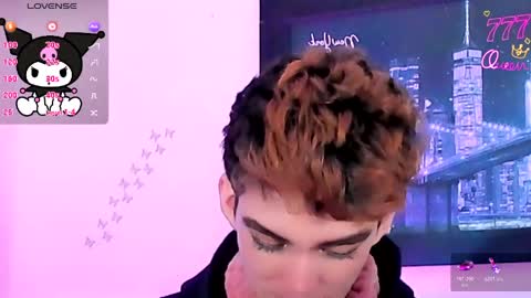 Snapshot of salvatore_boom chatting on 06-07-26, 12:37 salvatore_boom online show from 06-07-26, 12:37
