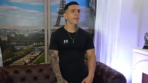Snapshot of salvatore_damore chatting on 05-28-26, 05:43 SALVATORE online show from 05-28-26, 05:43