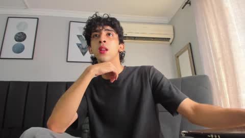 salvatore  online show from 03-11-25, 02:40