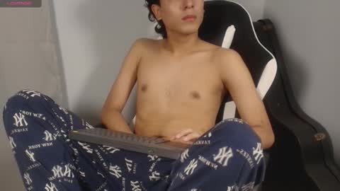 salvatore_montt online show from 02-13-25, 03:35