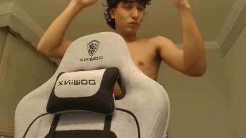 salvatore_montt online show from 10-19-25, 04:13