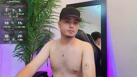 Snapshot of salvatore_muller chatting on 09-20-25, 11:17 Salvatore online show from 09-20-25, 11:17