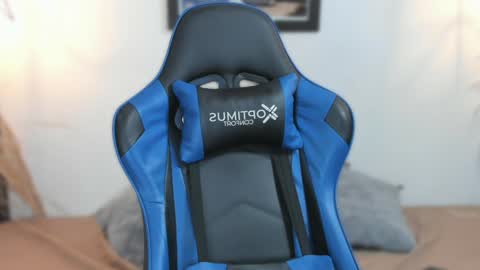 Snapshot of salvatore_romanoo chatting on 02-05-25, 03:55 Salvatore online show from 02-05-25, 03:55