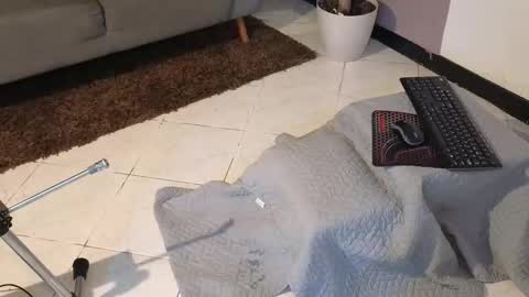 saly_moon1 online show from 02-26-26, 04:00