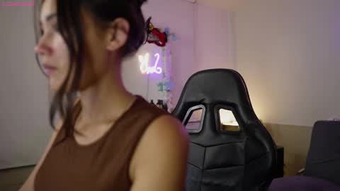 Snapshot of sam01___ chatting on 02-06-25, 11:04 Stefana or Samchispas online show from 02-06-25, 11:04