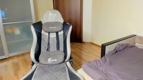 BACK IN 2 WEEKS online show from 10-29-25, 10:00