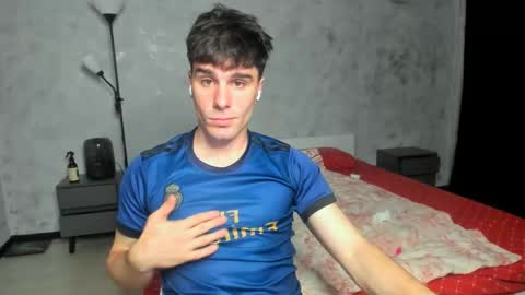 Snapshot of sam_huston18 chatting on 06-08-26, 09:48 BACK IN 2 WEEKS online show from 06-08-26, 09:48
