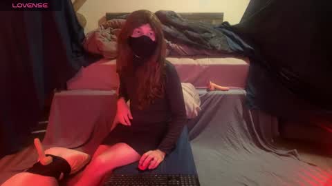 Snapshot of sam_jay1 chatting on 10-09-25, 05:27 Sam online show from 10-09-25, 05:27