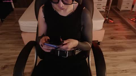 SAM MANSON online show from 04-18-26, 07:07