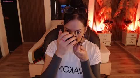 SAM MANSON online show from 04-23-26, 12:29