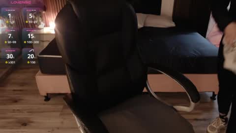 SAM MANSON online show from 07-15-26, 12:10