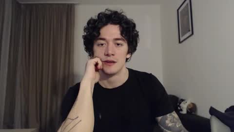 Snapshot of sam_winchest chatting on 11-28-25, 12:46 Sam online show from 11-28-25, 12:46