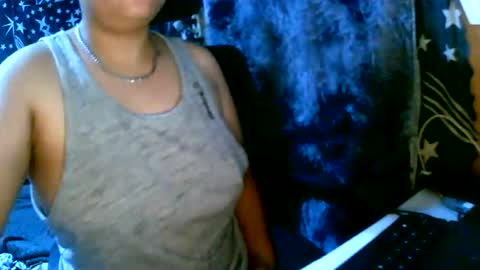 Snapshot of sam_yang09 chatting on 07-17-26, 11:53 sam_yang09 online show from 07-17-26, 11:53