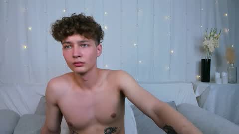 Snapshot of samanie_ chatting on 09-17-25, 02:08 Sam online show from 09-17-25, 02:08