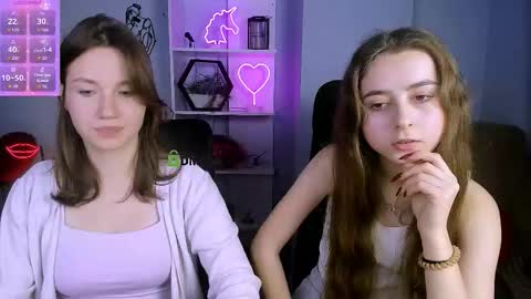 Snapshot of samanta_kisses chatting on 12-03-25, 08:40 samanta_kisses online show from 12-03-25, 08:40