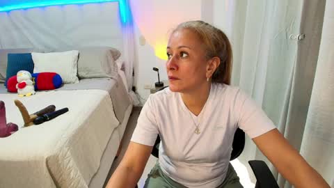 Snapshot of samanta_stone69 chatting on 06-04-26, 09:32 Samanta Stone online show from 06-04-26, 09:32