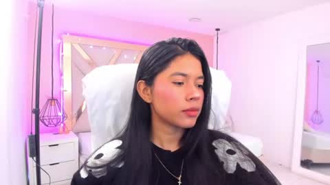 Snapshot of samantaa_shy chatting on 07-14-26, 01:41 sam online show from 07-14-26, 01:41