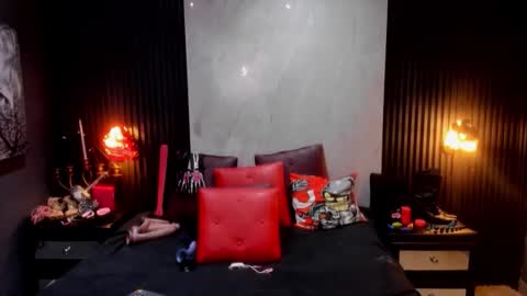 Samanta online show from 04-17-26, 07:28