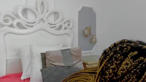Snapshot of samantamarquez chatting on 02-13-25, 10:33 Samanta online show from 02-13-25, 10:33