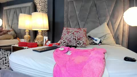 Samanta... online show from 02-26-25, 02:15