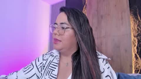 Snapshot of samantha29x_ chatting on 10-20-25, 12:27 S A M M Y online show from 10-20-25, 12:27