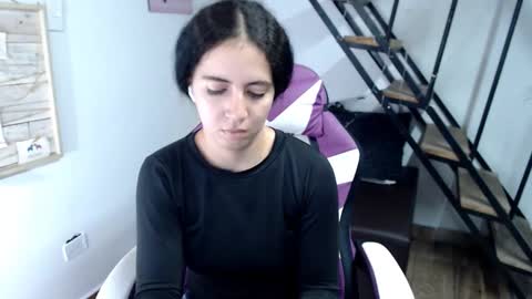 Snapshot of samantha2girl chatting on 11-05-25, 08:31 samantha online show from 11-05-25, 08:31