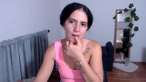 Snapshot of samantha2girl chatting on 11-30-25, 06:50 samantha online show from 11-30-25, 06:50