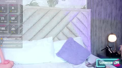 Snapshot of samantha_duque11 chatting on 01-12-25, 09:08 Samantha online show from 01-12-25, 09:08