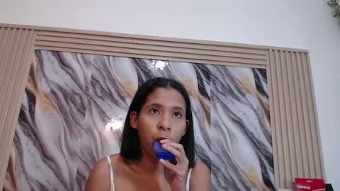 lizzy online show from 11-22-25, 01:48