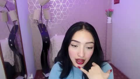 Snapshot of samantha_riot chatting on 11-07-25, 01:05 Samantha online show from 11-07-25, 01:05