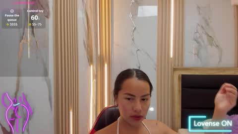 Snapshot of samanthabenet chatting on 01-09-26, 12:19 online show from 01-09-26, 12:19