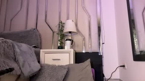 Snapshot of samanthabernardo_ chatting on 06-14-26, 05:42 Samantha Bernardo online show from 06-14-26, 05:42