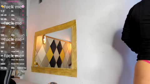 Samantha Ferrer online show from 03-10-25, 09:29