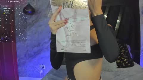 Snapshot of samanthaharpper chatting on 10-17-25, 11:07 samanthaharpper online show from 10-17-25, 11:07