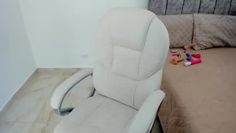 Snapshot of samanthakt2 chatting on 02-26-25, 07:38 sam online show from 02-26-25, 07:38