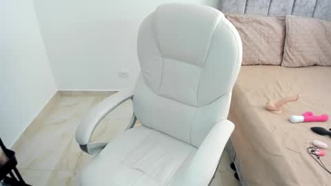 Snapshot of samanthakt2 chatting on 11-10-25, 07:24 sam online show from 11-10-25, 07:24