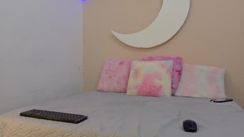 Snapshot of samanthalaurent chatting on 06-16-26, 06:54 samanthalaurent online show from 06-16-26, 06:54