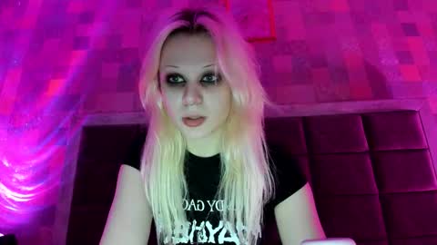 Samantha online show from 10-27-25, 01:42