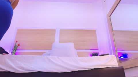 Alejandra  online show from 06-19-26, 11:25