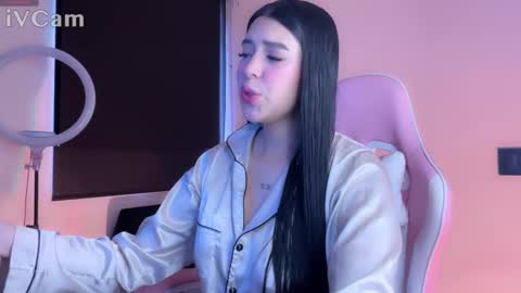 Snapshot of samara_lam chatting on 01-12-25, 03:03 Sammy  online show from 01-12-25, 03:03