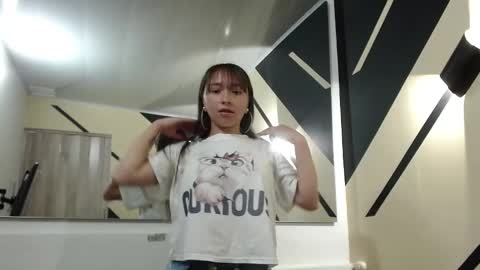 Snapshot of samara_purple chatting on 01-09-25, 02:29 Dafne  online show from 01-09-25, 02:29