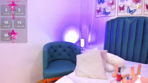 Snapshot of samara_warren chatting on 01-25-25, 02:25 Samara Warren online show from 01-25-25, 02:25