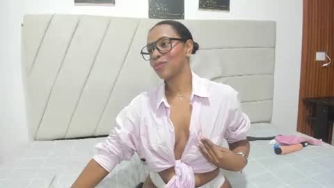 Snapshot of samaraa_smith1 chatting on 07-23-26, 12:03 samaraa_smith1 online show from 07-23-26, 12:03