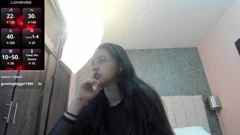 Snapshot of samarha_xue chatting on 01-29-25, 11:41 Sara online show from 01-29-25, 11:41