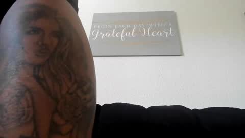 Yaya online show from 03-06-25, 08:37