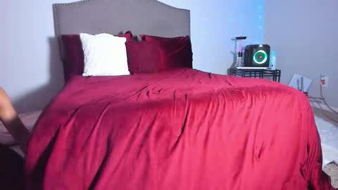 Yaya online show from 11-14-25, 08:57