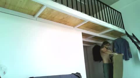 Fansly -       Top4fans   online show from 04-17-26, 02:25